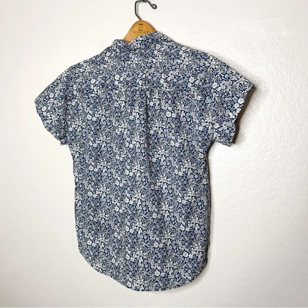 Amy Kuschel Knot Everyday Shirt Blue Floral‎ Print Short Sleeve Button Front Top - Picture 7 of 7